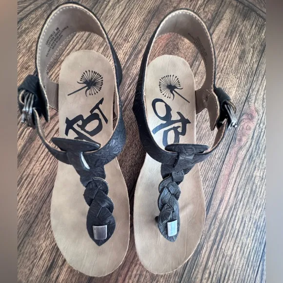 OTBT Graceville Wedge Sandals SZ 8 Black Tooled Leather