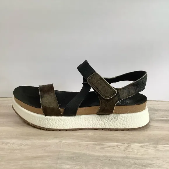 OTBT Sierra Calf-Hair Sandals Leather Wedge Platform Adjustable Camo Travel 9.5