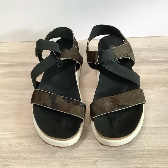 OTBT Sierra Calf-Hair Sandals Leather Wedge Platform Adjustable Camo Travel 9.5