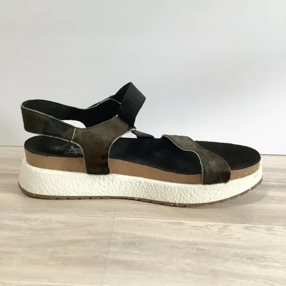OTBT Sierra Calf-Hair Sandals Leather Wedge Platform Adjustable Camo Travel 9.5