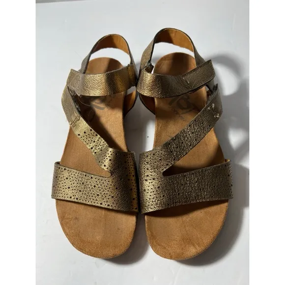 Otot Women's Gold Sandals