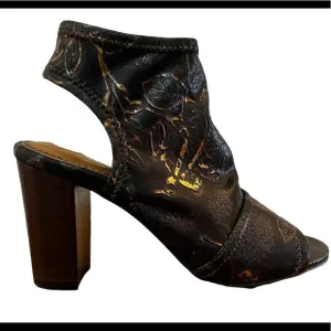 Patricia Nash Soft Gold Gilded Shootie Sandals