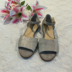 Paul Green Light Taupe Grey w/Gold-Shimmer Sandals