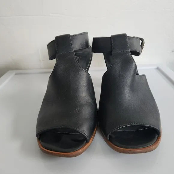Paul Green Madonna Black Leather Heeled Sandals
