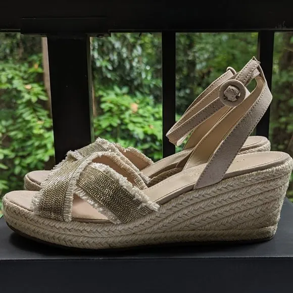 PELLE MODA Konner Wedge Sandals in Natural Linen Beige Suede Size 8.5 M