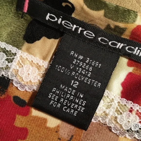 PIERRE CARDIN 100% Polyester SILKY SKIRT, 3-PLEATED FRONT, Red/Gold, Size 12