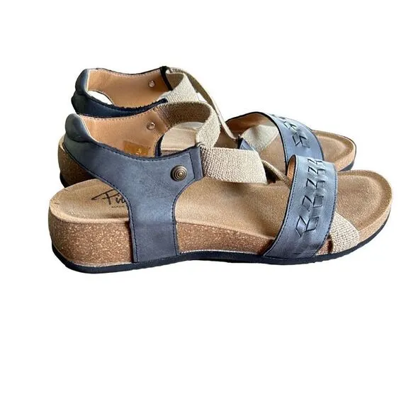 Pinaz Black Leather Slip In Sandals Size 8 EU 38