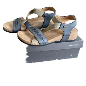 Pinaz Black Leather Slip In Sandals Size 8 EU 38