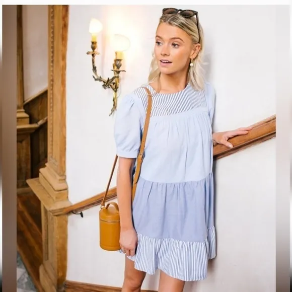 Pomander Place Tuckernuck Preppy Feminine Quinn Tiered Mini Dress Blue Stripe XS