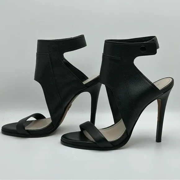 POUR LA VICTOIRE Venga Black Leather Ankle Snap Cuff Sandals 7.5M revolve