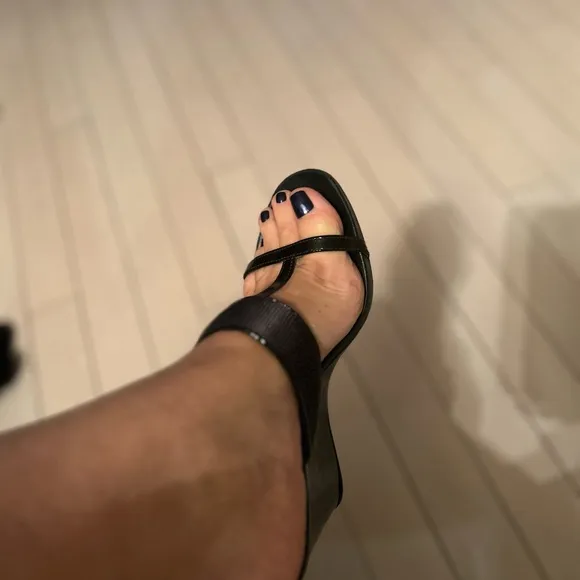 Prada Black Patent Leather Wedge Sandals for Women, size 39