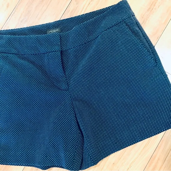 Preppy polka dot shorts navy blue white dressy Ann Taylor 4 small medium