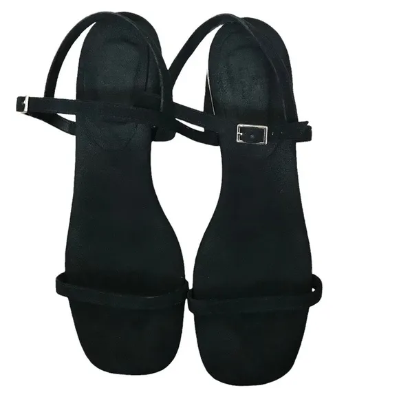 Rafa Black Simple Block Heel Sandal in Sloe US 7