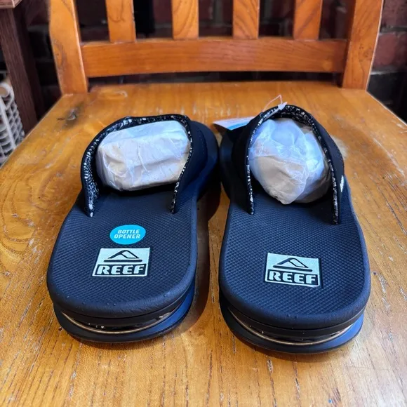 Reef womens Fanning comfort bottle opener flip flops sandals black 10