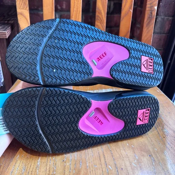 Reef womens Fanning comfort bottle opener flip flops sandals black 10
