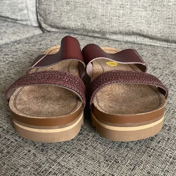 Reef Women’s Vista High Lug Brown Slip On Sandals  Size 11
