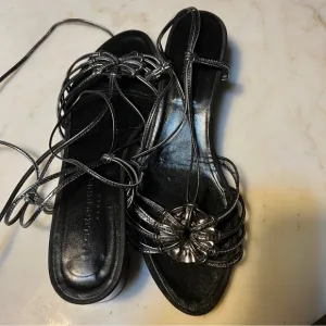 Robert Clergerie Paris Strappy Sandal 1 3/4” Heel Size 10.5B Metallic Blk/Gray