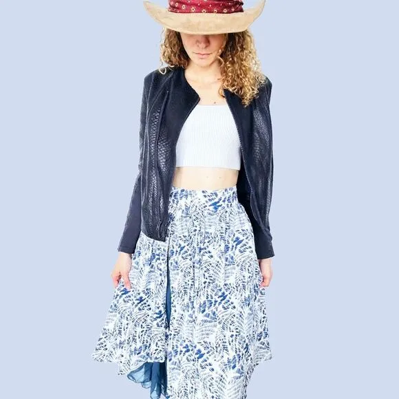 S. Deer Patterned Cotton Blue &amp; White Bohemian Summer Skirt Large