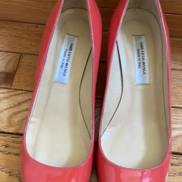 Saks Fifth Avenue Kitten Heel Pumps In Melon Shade Size 7