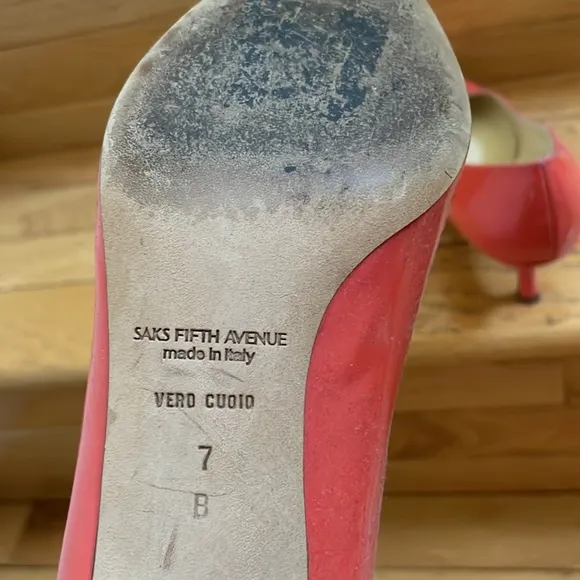 Saks Fifth Avenue Kitten Heel Pumps In Melon Shade Size 7