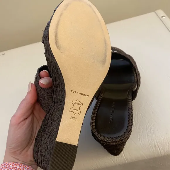 ❗️SALE❗️Tory Burch Brown Woven wedge.