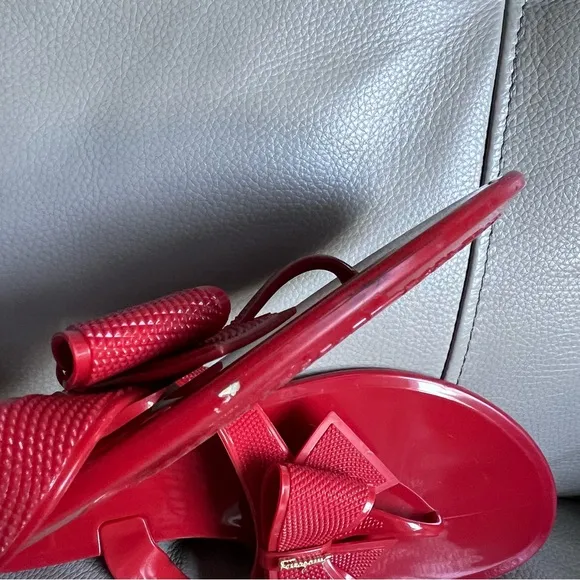 Salvatore Ferragamo Bali Red Bow Jelly Thong Sandal Size 9 Made in Italy