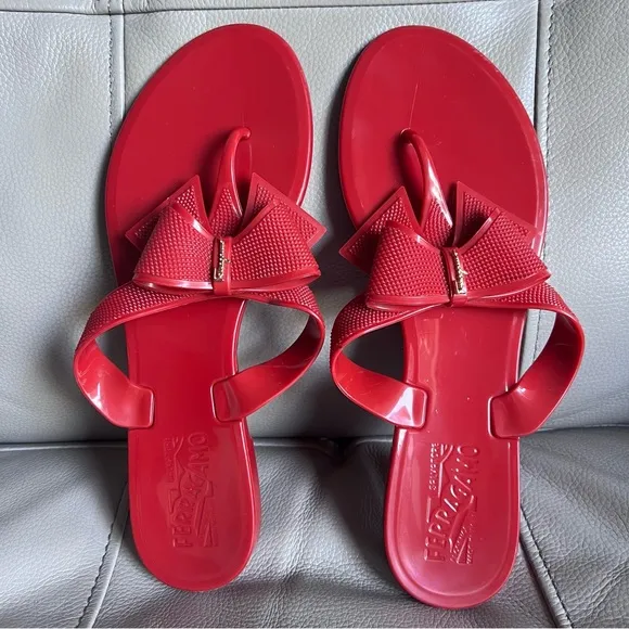 Salvatore Ferragamo Bali Red Bow Jelly Thong Sandal Size 9 Made in Italy