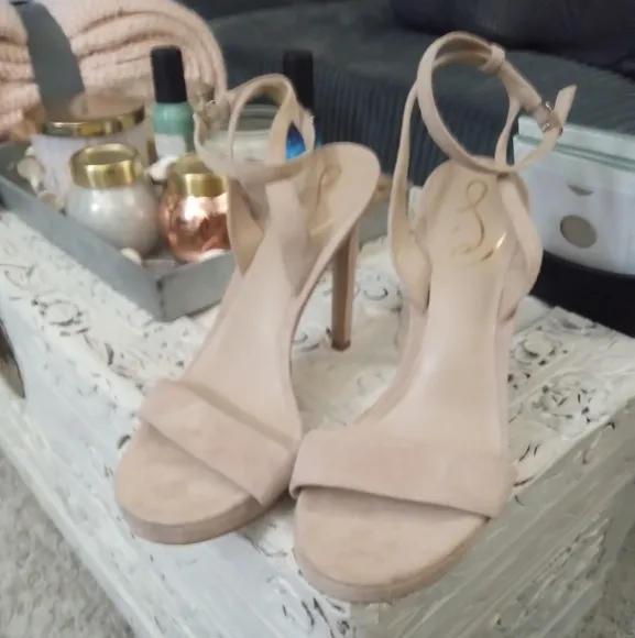🆕⭐Sam Edelman cappuccino suede heels