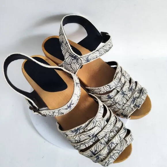 Sanita Womens Mida Wood Heel Clogs Sandals 39 Size 8.5 - 9 White Black Floral