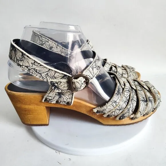 Sanita Womens Mida Wood Heel Clogs Sandals 39 Size 8.5 - 9 White Black Floral