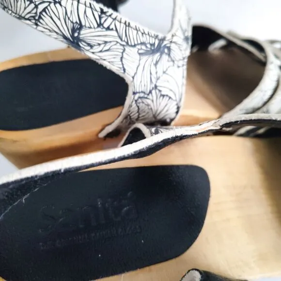 Sanita Womens Mida Wood Heel Clogs Sandals 39 Size 8.5 - 9 White Black Floral