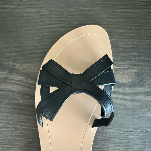 Sarah Flint Black Sandals with Knotted Bow Design