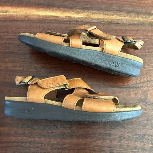 SAS Huggy Leather Sandals in Caramel Tripad Comfort 8.5 Narrow