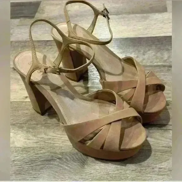 Schutz Keefa Nude Suede Platform Sandals