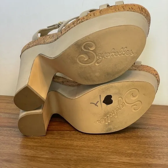 Seychelles Leather Cork T-Strap Platform Heel Strappy Sandals Taupe Off White 9