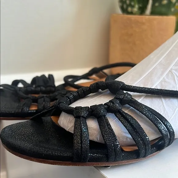 Sezane Gloria Low Black Strappy Sandals