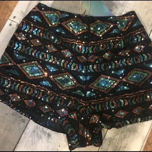 Show Me Your MuMu sequenced Shorts Size Small