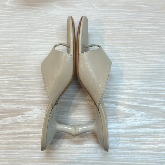 SIMON MILLER Beige Padded Bill Round Toe Slip On Leather Thong Sandals sz 39