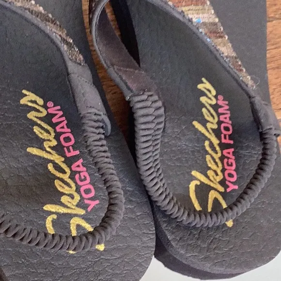 Skechers meditation gypsy glam sandals, flip flops. Women’s size 9