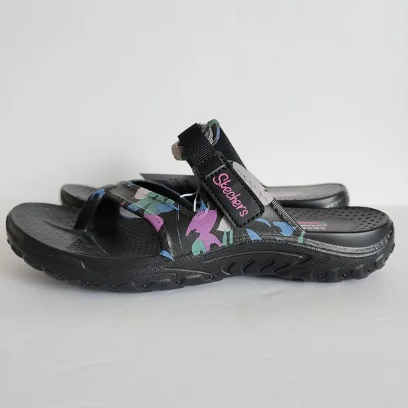 Skechers Women's Foamies Reggae Artsy Black Floral Slip On Sandals Size 9 NWT