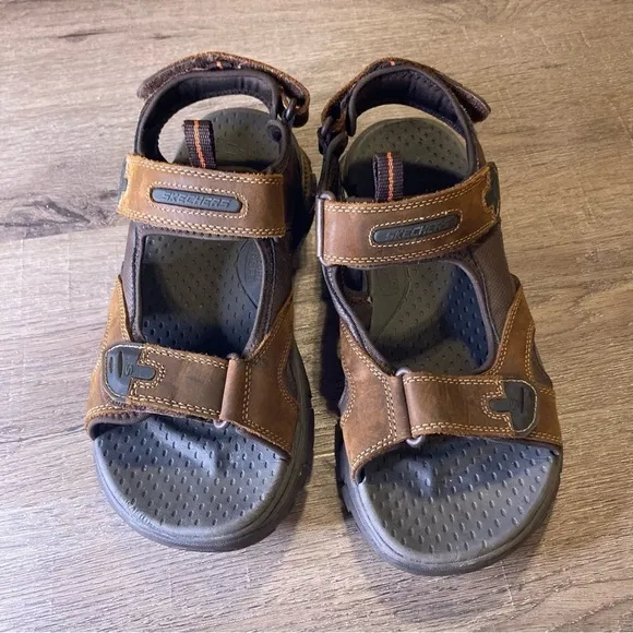 Sketchers Good Year Brown and Black Sandals 8 NWOT