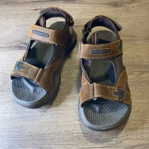 Sketchers Good Year Brown and Black Sandals 8 NWOT