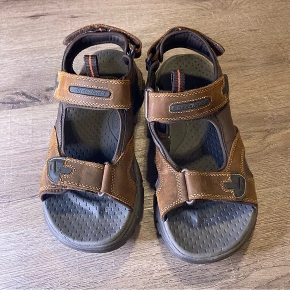 Sketchers Good Year Brown and Black Sandals 8 NWOT