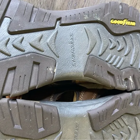 Sketchers Good Year Brown and Black Sandals 8 NWOT