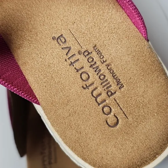 Sofft Comfortiva Chelsea Sandals Slide Slip-On Textile Memory Foam Magenta 7