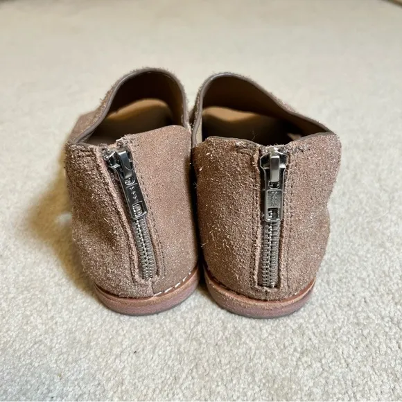 Sofft Evonne Sandals Metallic Taupe Suede Full Coverage Back Zip Flat Size 7 NWT