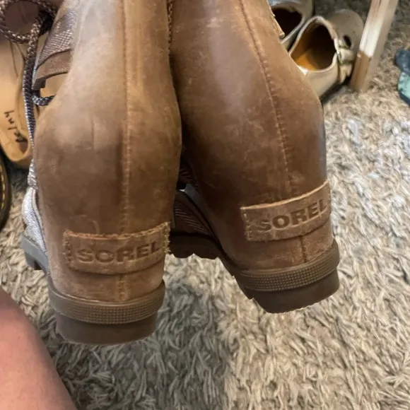 Sorel Tan Sandals with Woven Straps and Comfort Heel
