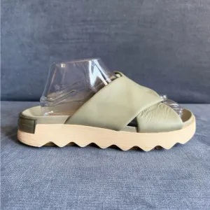 Sorel Womens Vibe Crisscross Safari Green Slip On Slide Sandals SZ 9 Leather