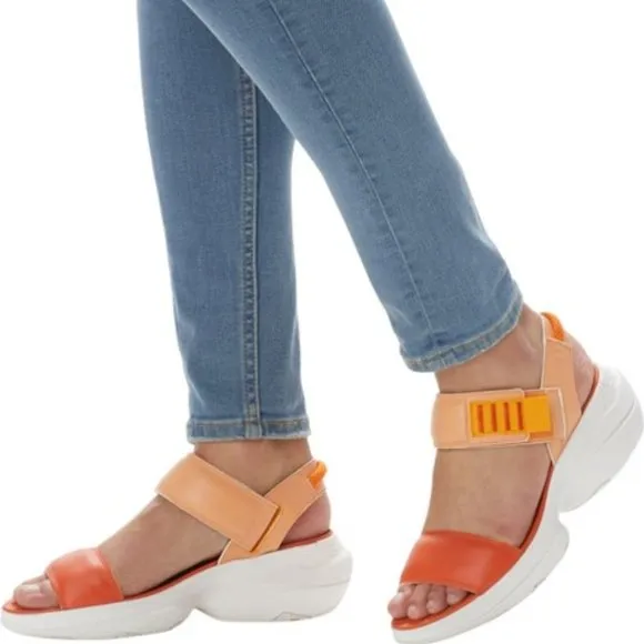 Sorel x prAna Explorer Blitz Stride Sandals Vegan Leather Desert Sun Size 10.5