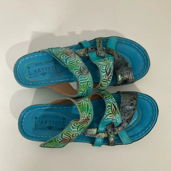 Spring Step L’Artiste Women’s Bright Turquoise Self Adhesive Closure Sandals 38